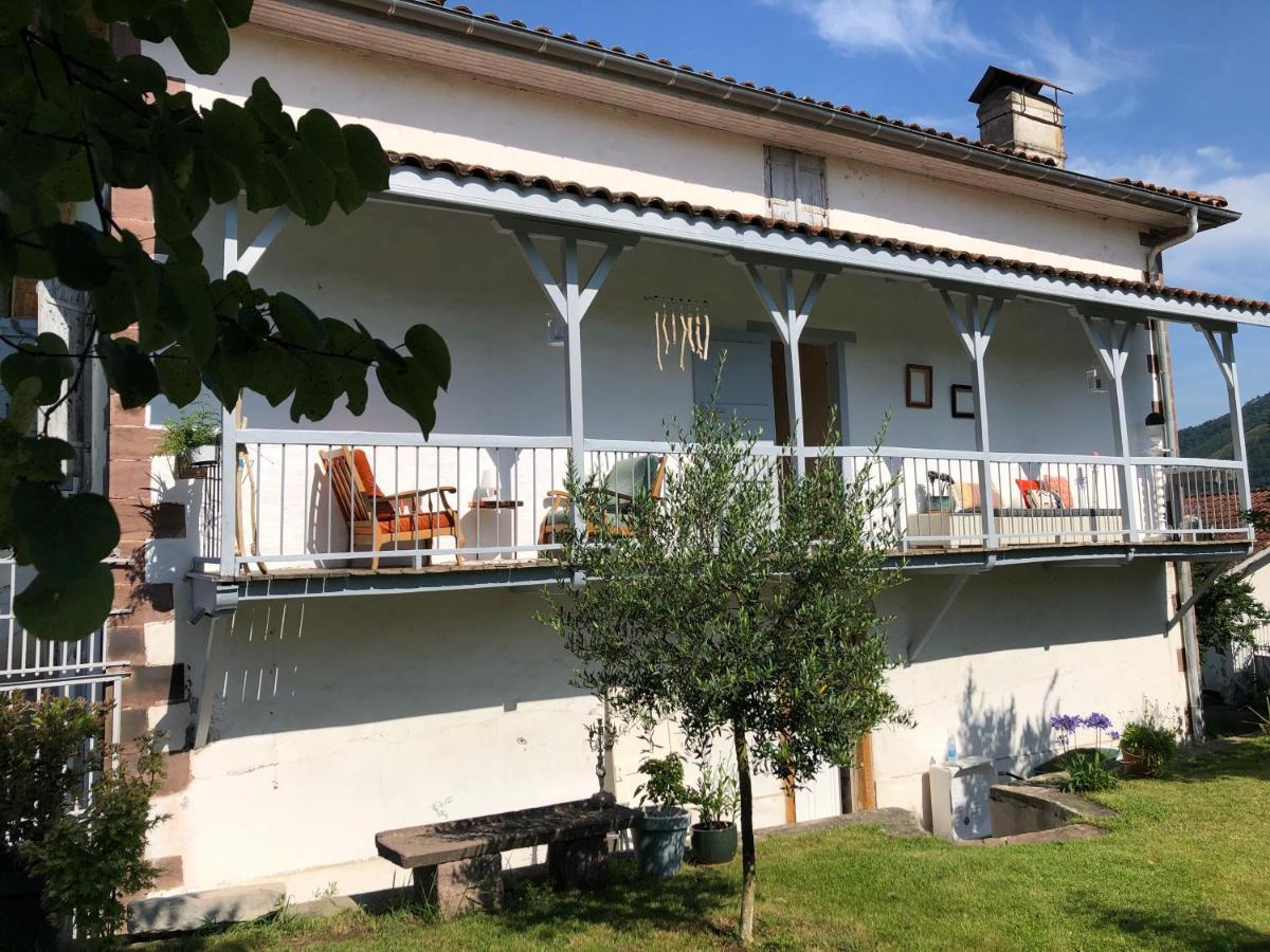 Maison D'Hotes Larraldia Uhart-Cize Εξωτερικό φωτογραφία