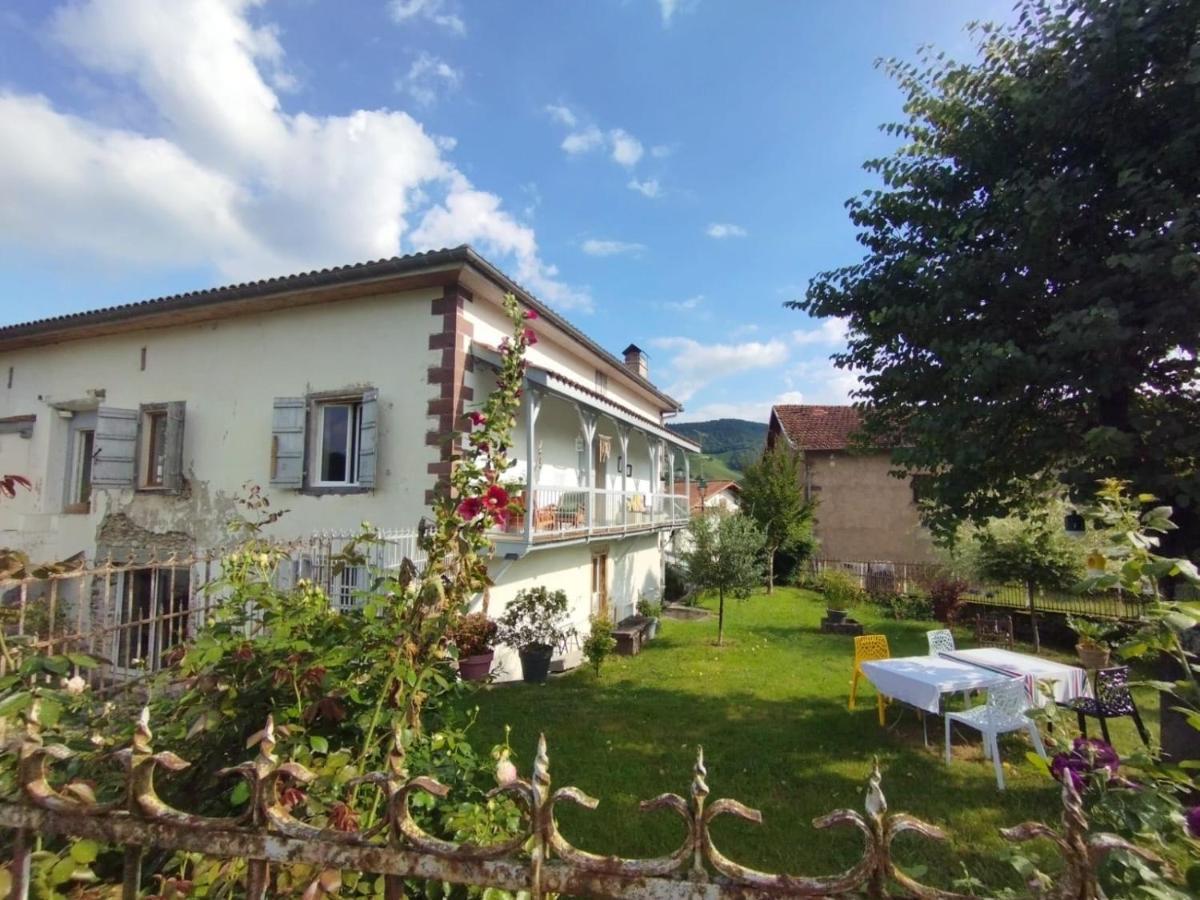 Maison D'Hotes Larraldia Uhart-Cize Εξωτερικό φωτογραφία